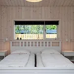 Nyaraló 8 Person Holiday Home In Vaeggerlose