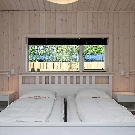 8 Person In V Ggerl Se Bøtø By