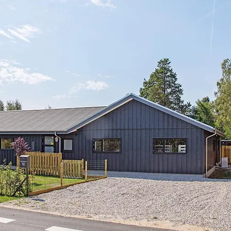 8 Person Holiday Home In Vaeggerlose *